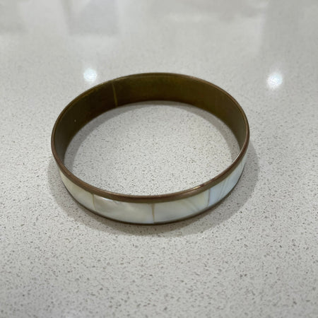 Shell inlay bangle - detail view | Travel & Tide