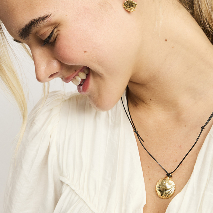 Marine Scallop Shell Rope Necklace – Silver or Gold - styled shot | Travel & Tide