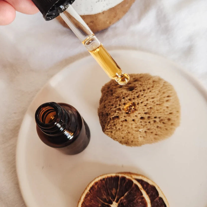 Fino Facial Sponge | Natural Sea Sponge for Sensitive Skin - additional view | Travel & Tide
